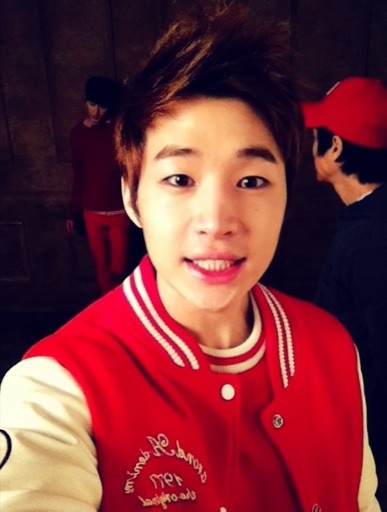 henry-lau-responds-to-article-and-leaves-message-to-fans_-none_0